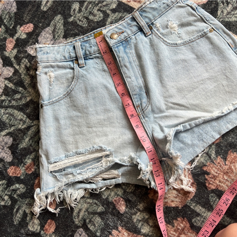 Rolla’s High Rise Denim Shorts - Picture 4 of 6